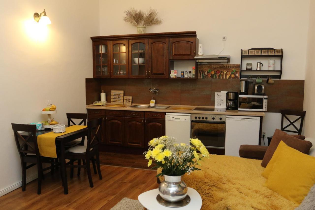 Hedi Apartman Miskolc Exterior photo